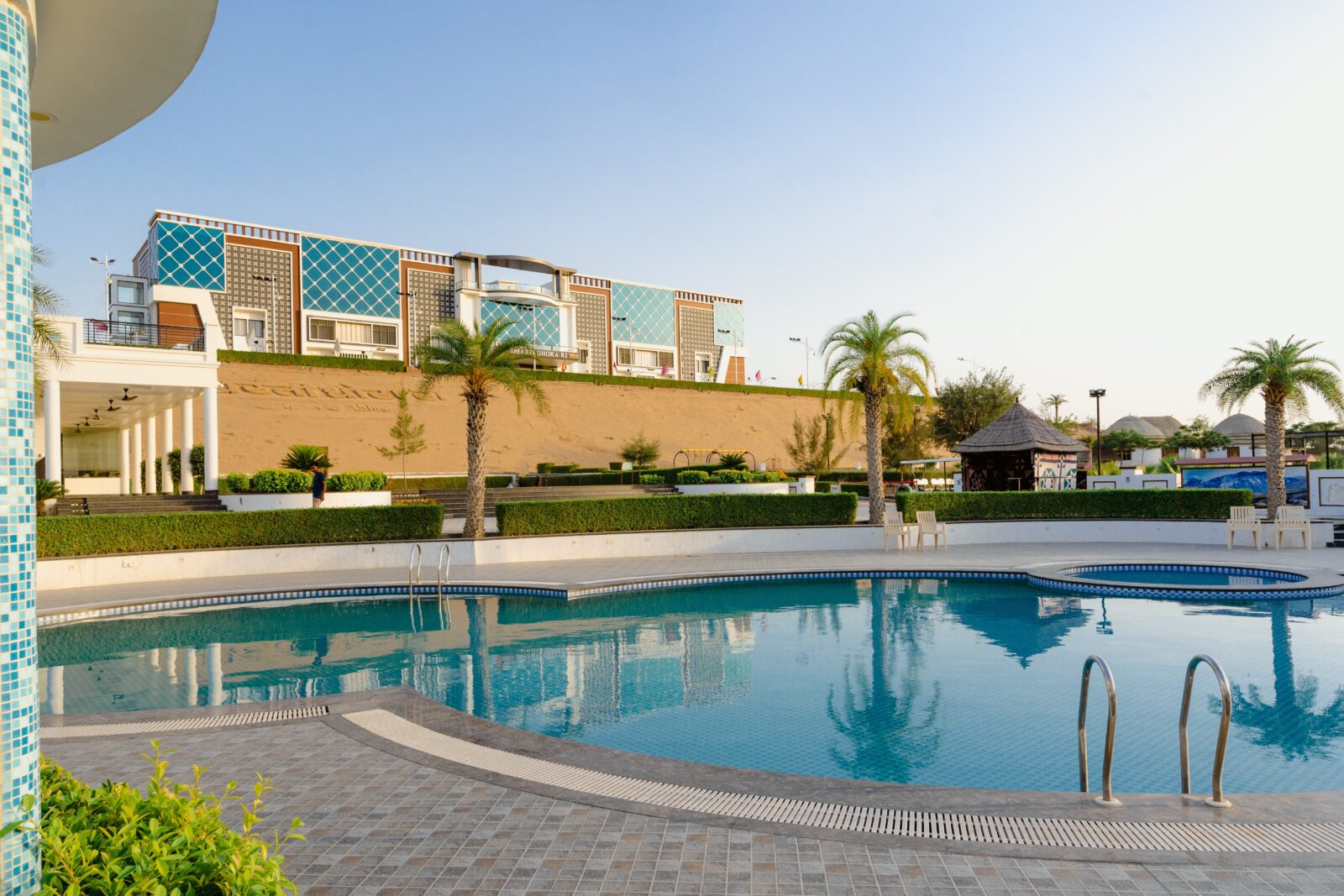 swimming pool at dharti dhora ri resort in bikaner